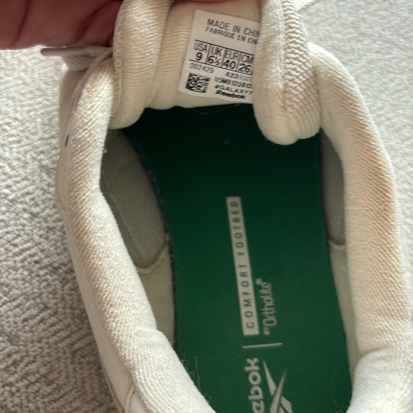 Reebok shoes - Picture 7 of 8